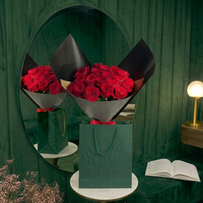 The 31-Rose Luxe Noir