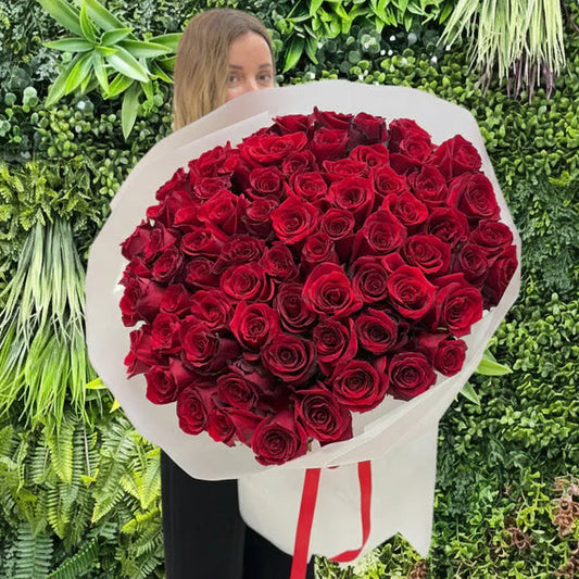Iconic Love - 101 Red Roses