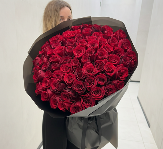 Royal Romance - 101 Red Roses