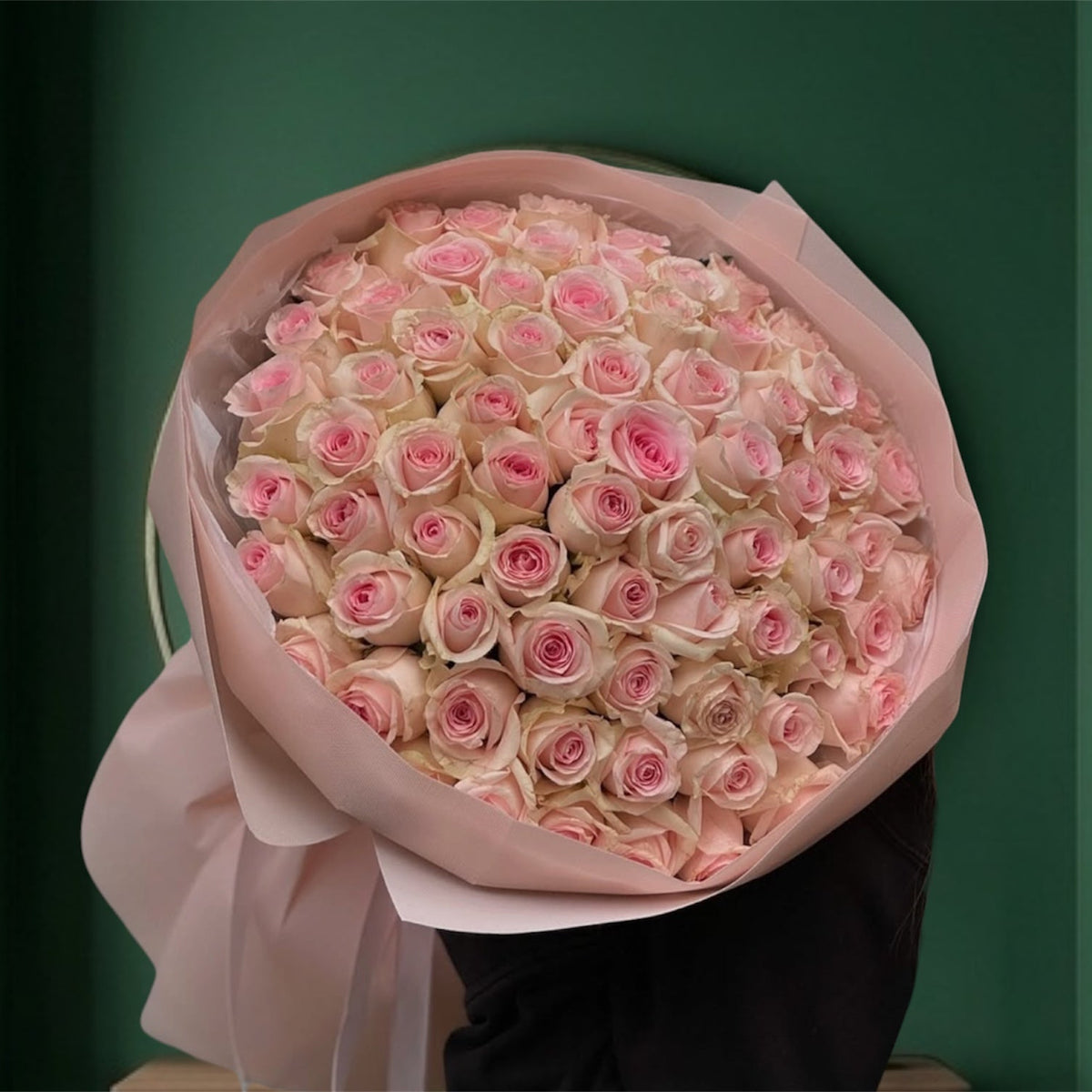 101 Light Pink Roses