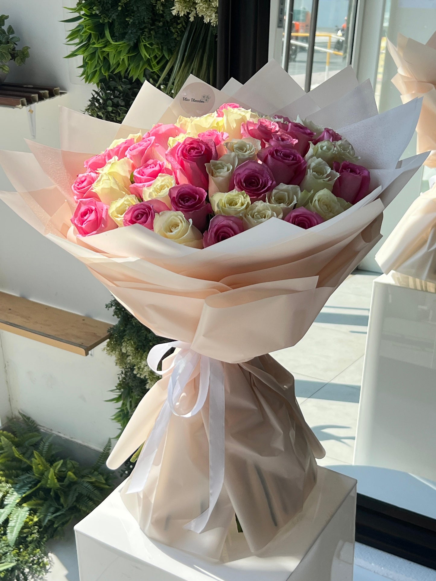 Sweet Elegance - 51 Roses