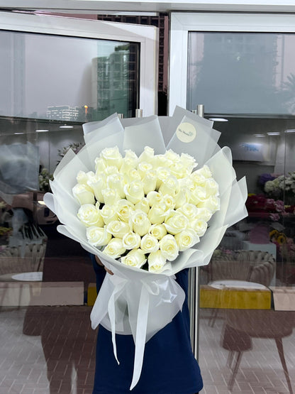 White Lux - 51 White Roses