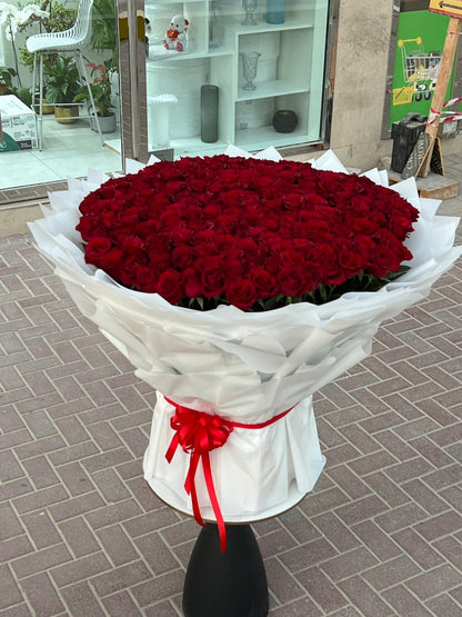 201 Fresh Red Roses Bouquet 70cm