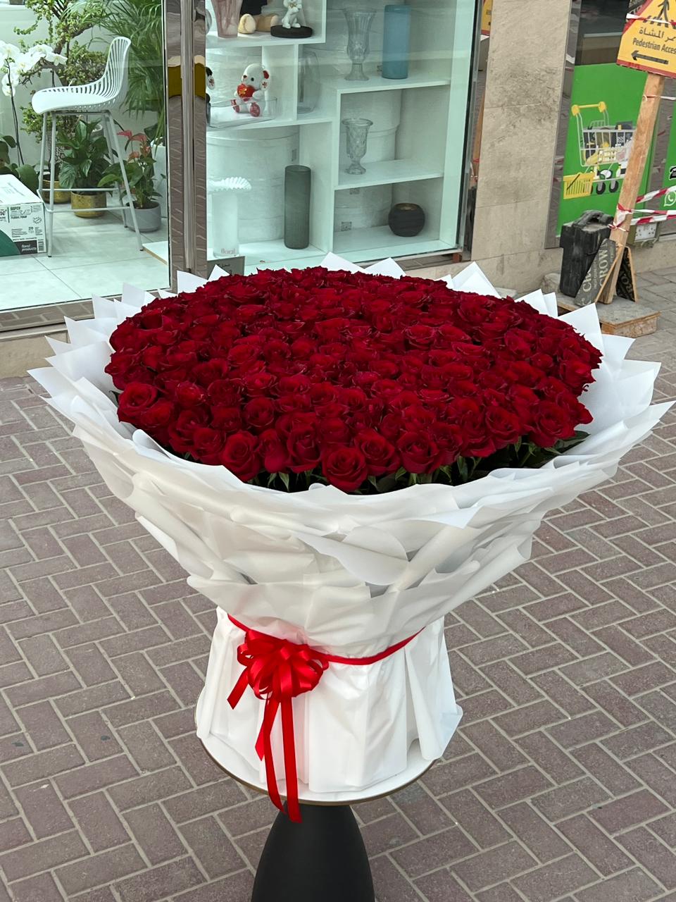 201 Fresh Red Roses Bouquet 70cm