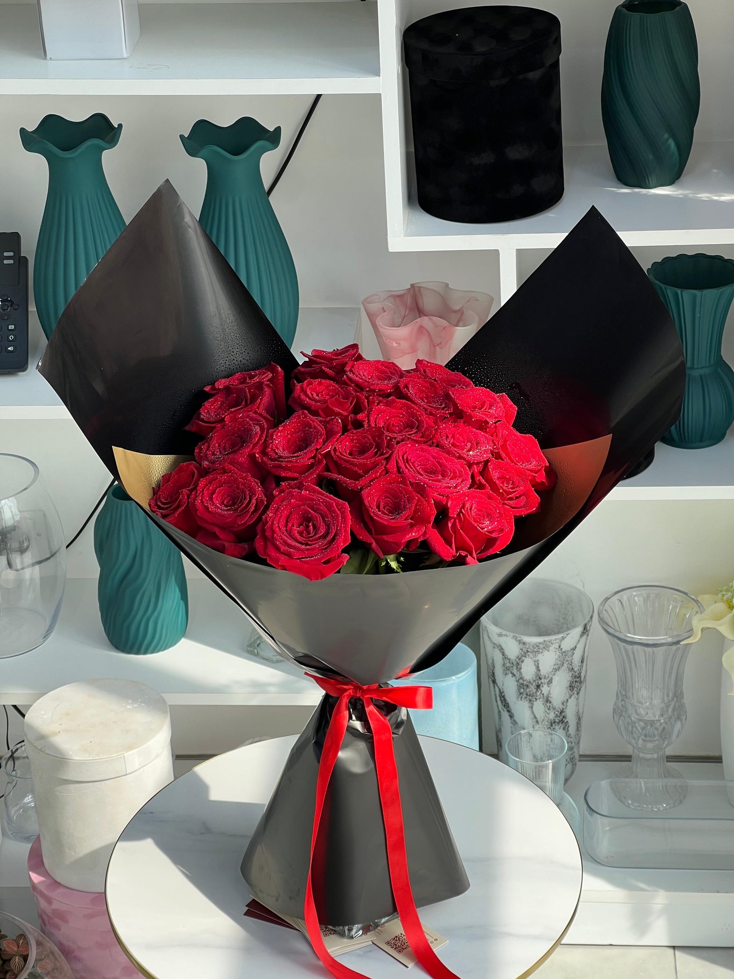 The 31-Rose Luxe Noir