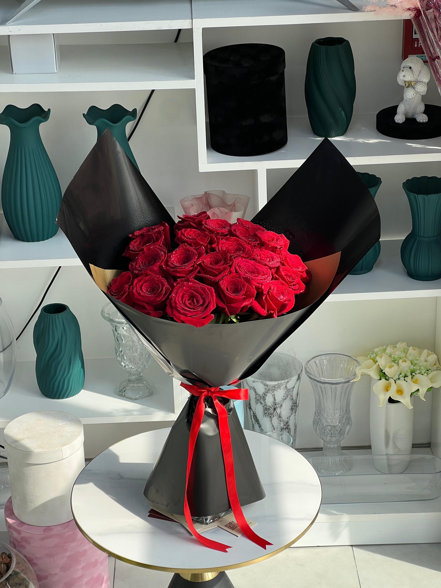 The 31-Rose Luxe Noir