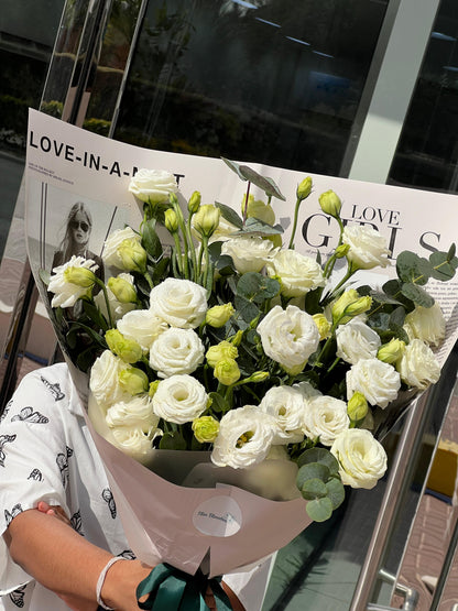 Pure Lisianthus Whisper Bouquet